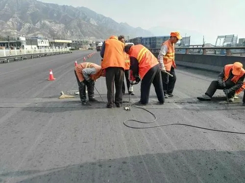 绛县道路桥梁病害治理